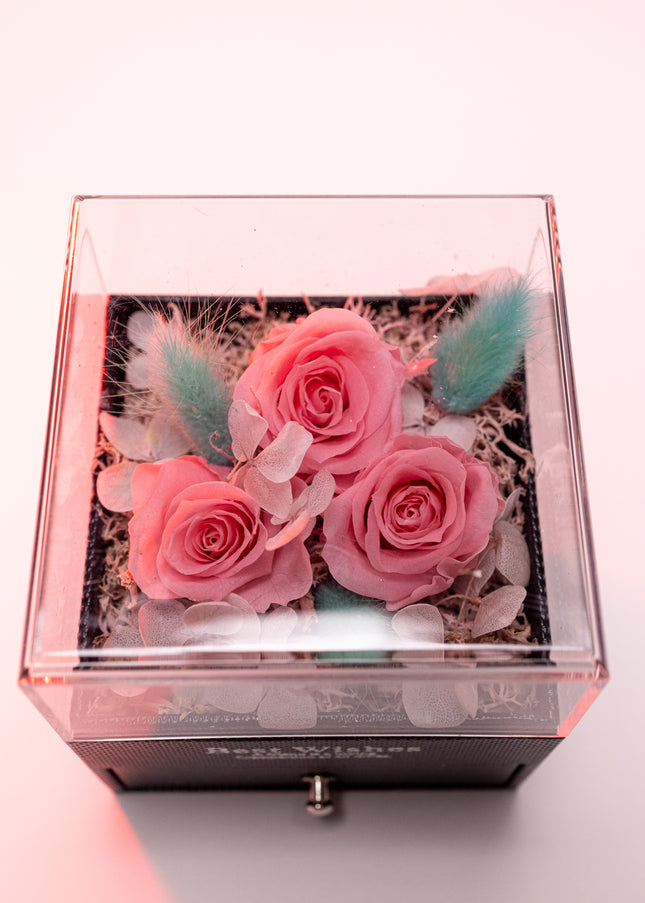 Aranjament 3 Trandafiri Criogenați Roz, Cutie Acrilică "Best Wishes"