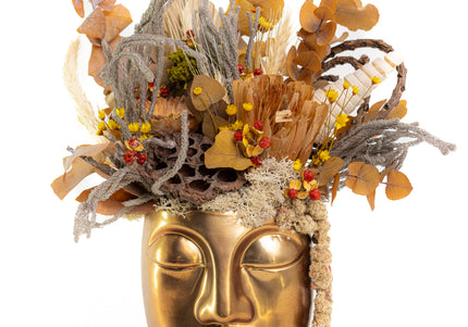 Aranjament Floral „Golden Muse” în Vas Sculptural Auriu – Decor de Lux cu Flori Uscate, Eucalipt și Accente Solare