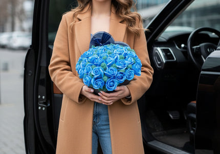 Aranjament "Blue Sapphire" în Cutie Inimă bleumarin