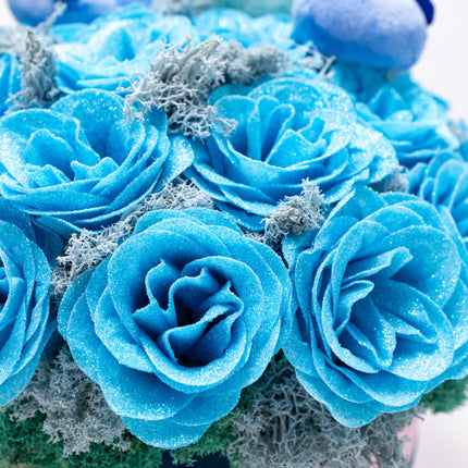 Aranjament 23 Trandafiri Imperiali Săpun (Glitter) & Pluș Stitch