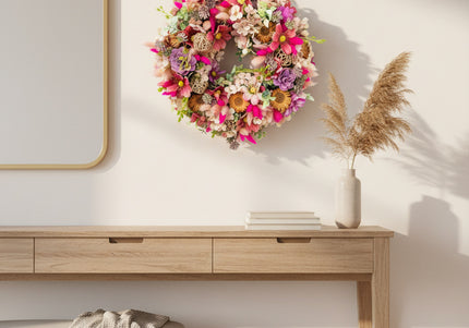 Coroniță Florală „Wildflower Celebration” – Aranjament Handmade Bogat cu Flori Uscate, Criogenate și Accente Boho