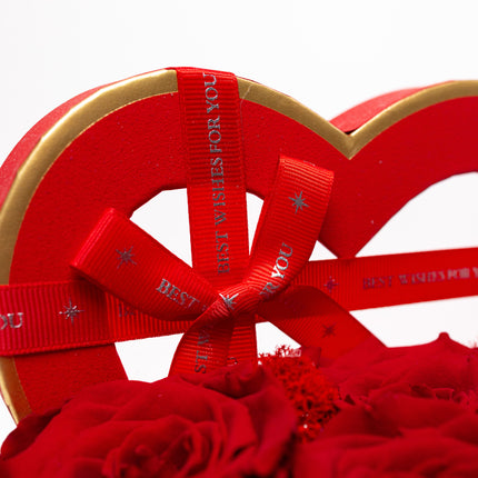 Aranjament Inimă Lux, 11 Trandafiri Criogenați Roșii