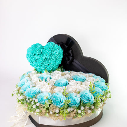 Aranjament Lux Inimă Trandafiri Săpun Turcoaz-Alb