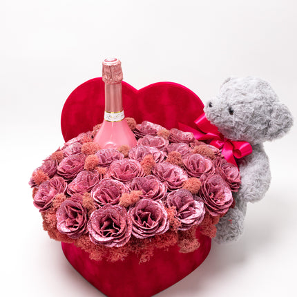 Aranjament Inimă Catifea, 31 Trandafiri Săpun Roz Glitter, Șampanie & Ursuleț