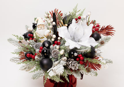Aranjament de Lux „Santa's Velvet Grace” cu Brad 4D