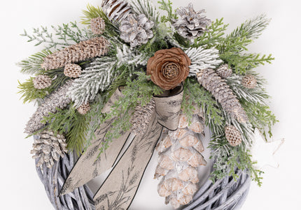 Coroniță Crăciun "Silver Woodland" pe Lemn Împletit Gri