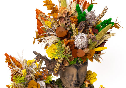 Aranjament floral „Autumn Spirit” în bust sculptural – compoziție rustică cu flori uscate și elemente naturale