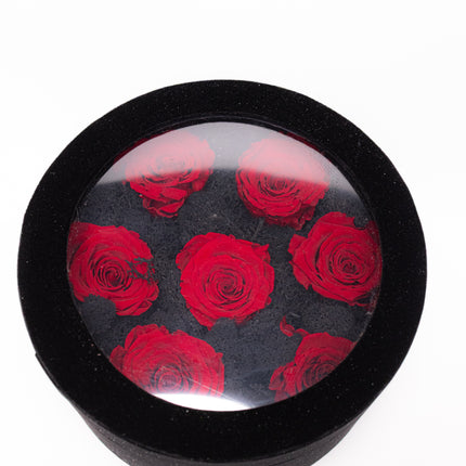 Aranjament Lux 5 Trandafiri Criogenați Roșii, Cutie Catifea Neagră