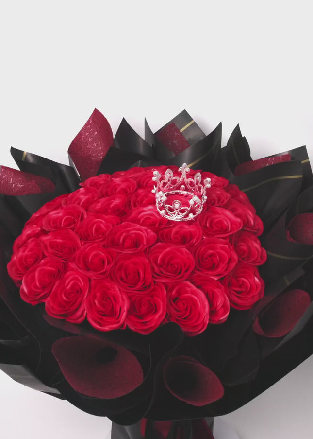 Buchet Gigant "Royal Crimson" cu Trandafiri și Coroană