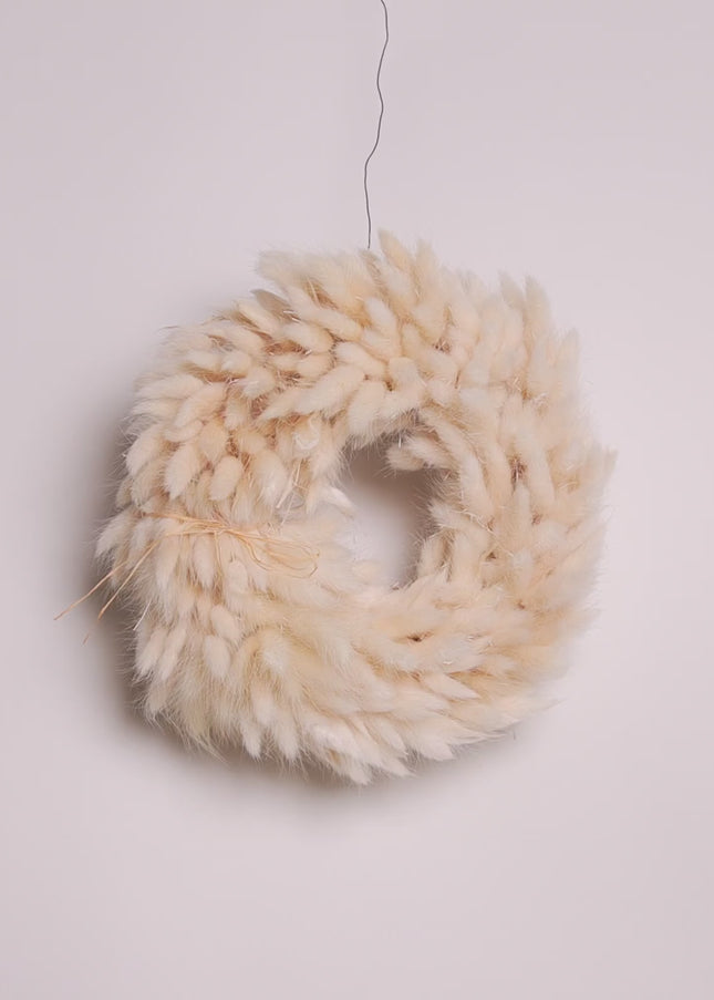 Coroniță Decorativă din Lagurus Alb Natural – Aranjament Pufos „Coda Mâței” Stil Boho