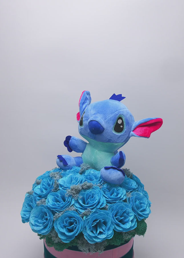 Aranjament 23 Trandafiri Imperiali Săpun (Glitter) & Pluș Stitch