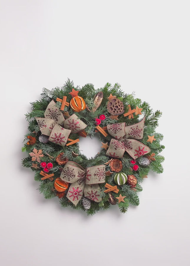 Coroniță Crăciun "Burgundy Snowflake" Mix Brad Natural