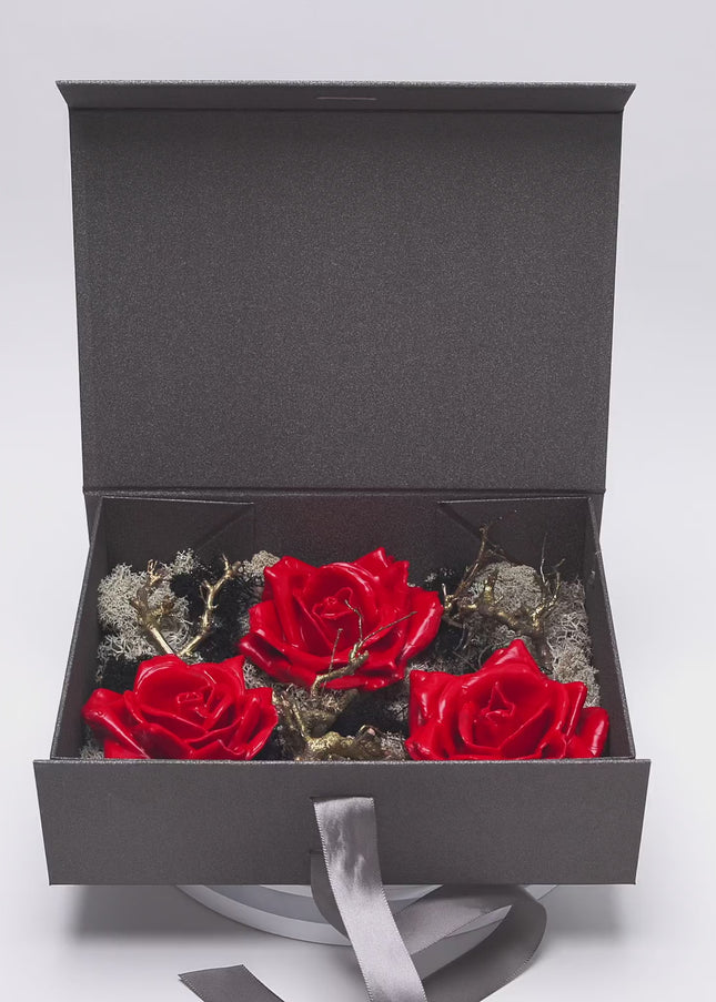 Aranjament de Lux "Red Saphir Heritage" cu Trandafiri Metalici