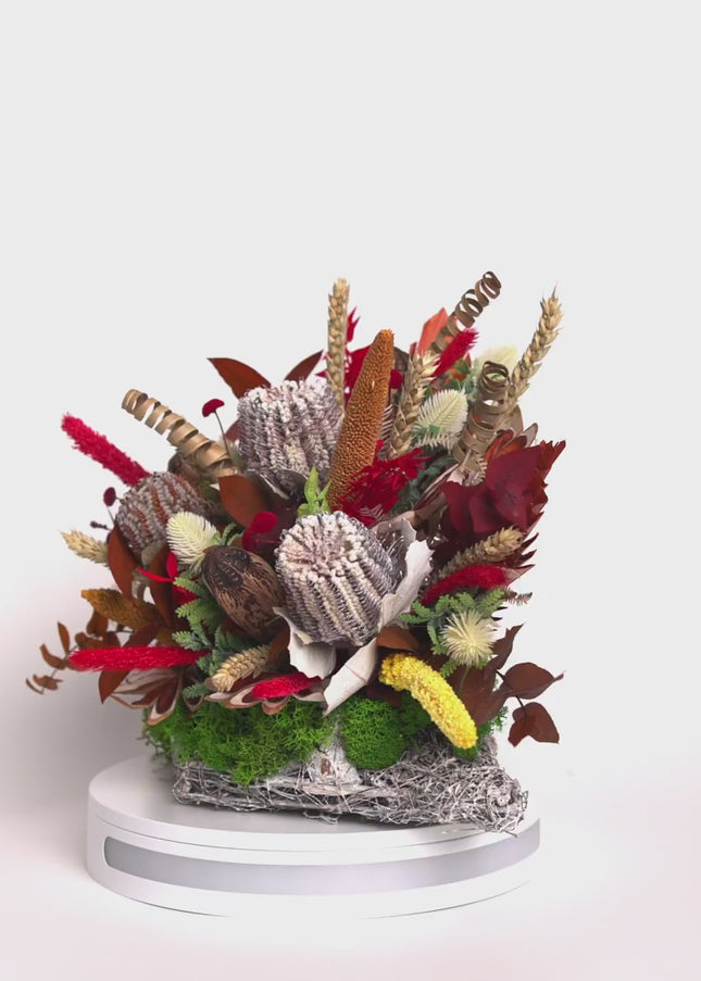 Aranjament floral „Rustic Glow” – compoziție în tonuri calde de toamnă
