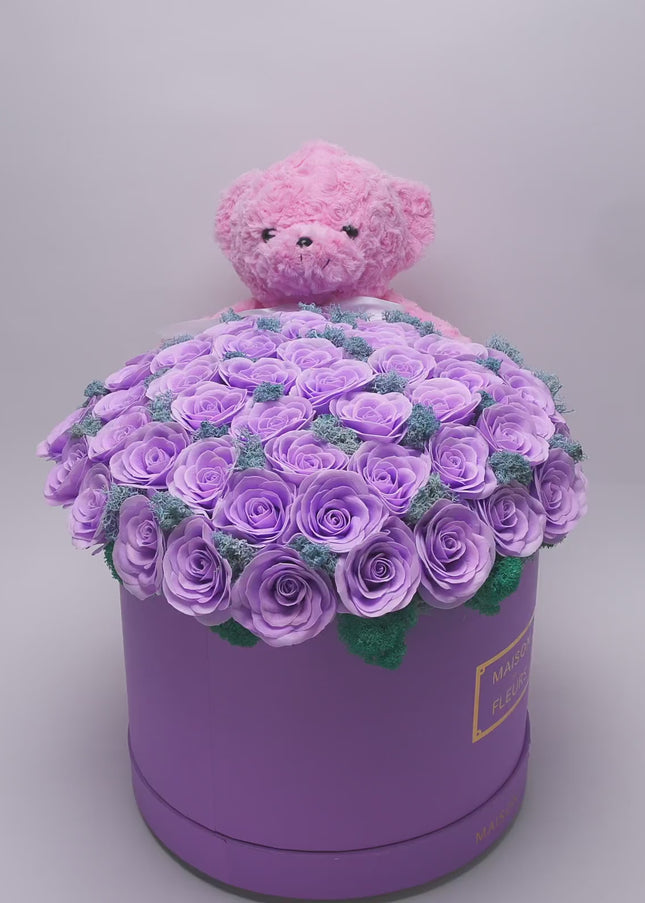 Aranjament Grandios 51 Trandafiri Imperiali Săpun Mov & Ursulet