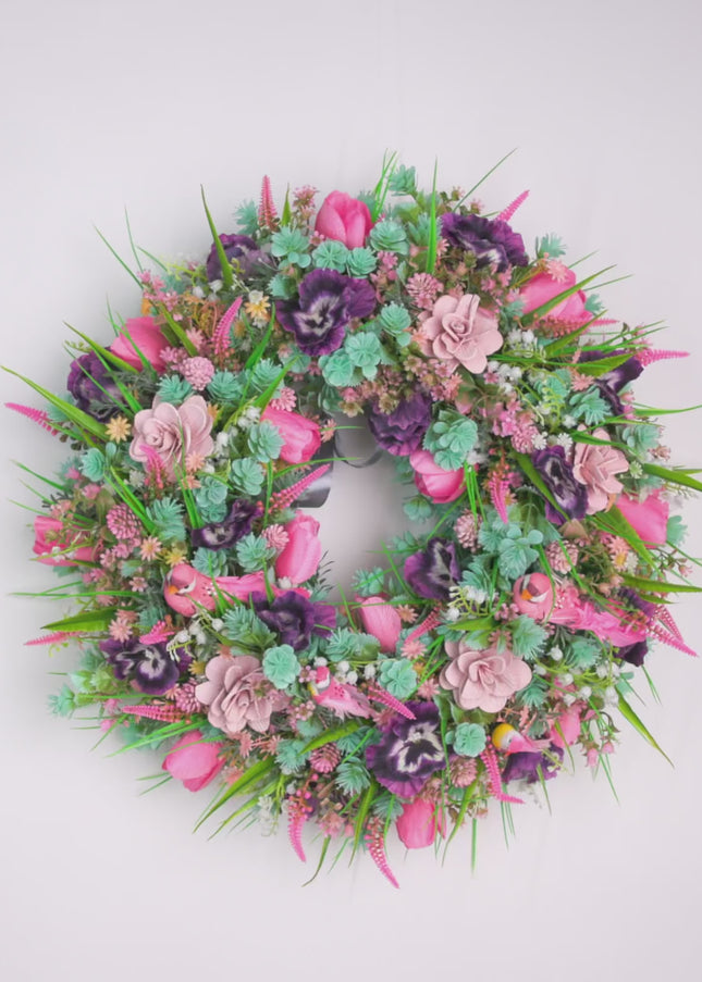 Coroniță florală „Spring Delight” – decor delicat cu flori pastel și accente naturale