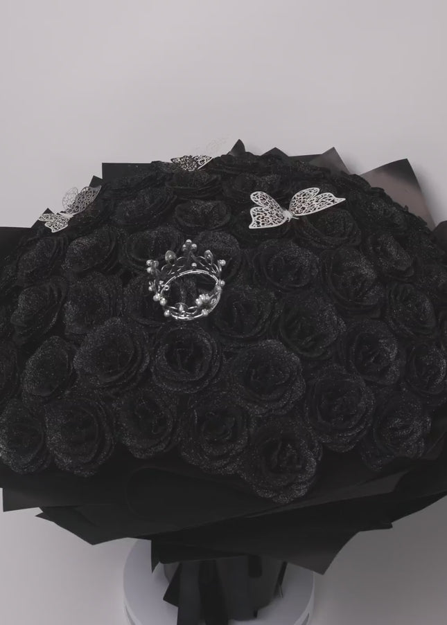 Buchet Gigant "Midnight Empress" Trandafiri și Coroană