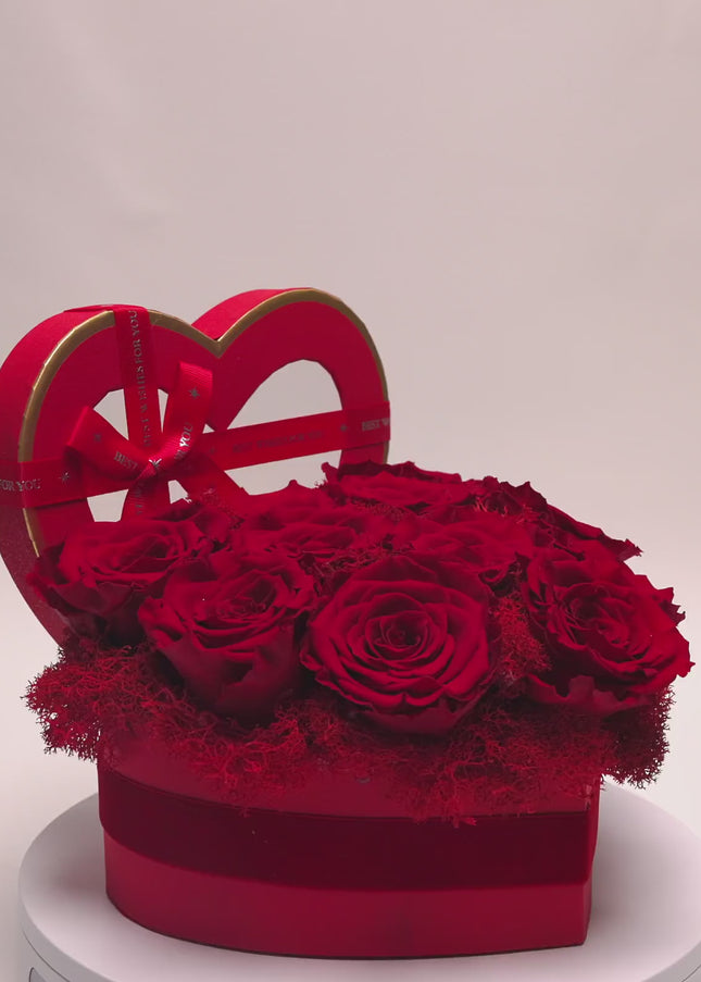 Aranjament Inimă Lux, 11 Trandafiri Criogenați Roșii