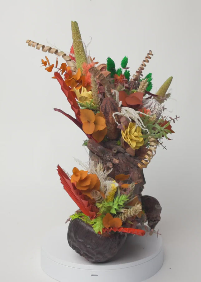 Aranjament floral „Autumn Spirit” în bust sculptural – compoziție rustică cu flori uscate și elemente naturale