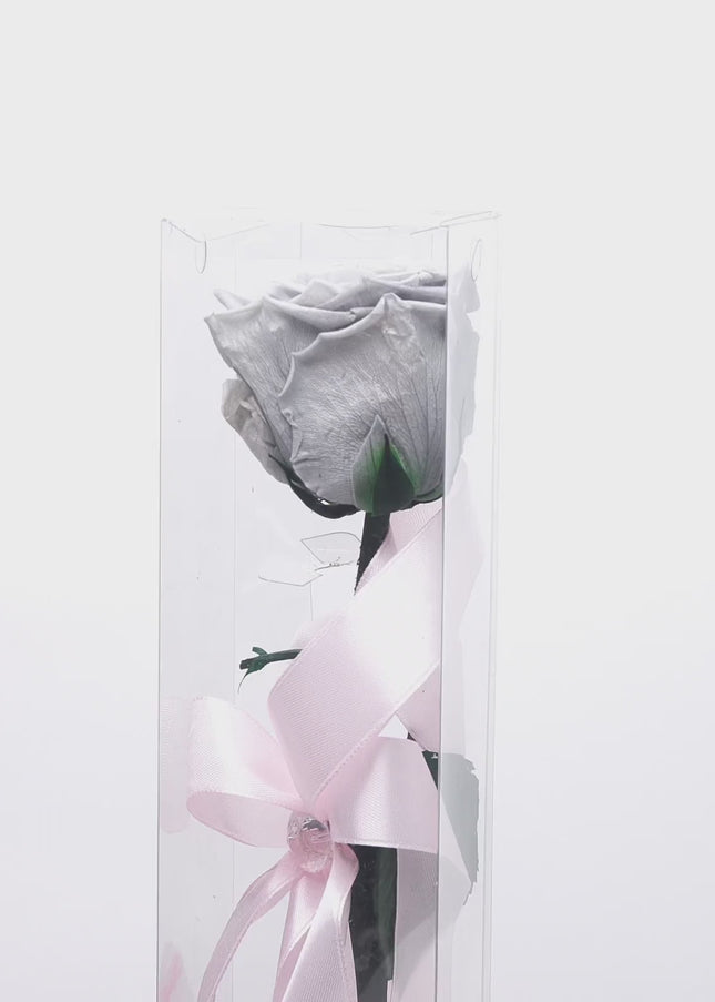 Aranjament de Lux "Noir Elegance" cu Trandafir pe Tulpină