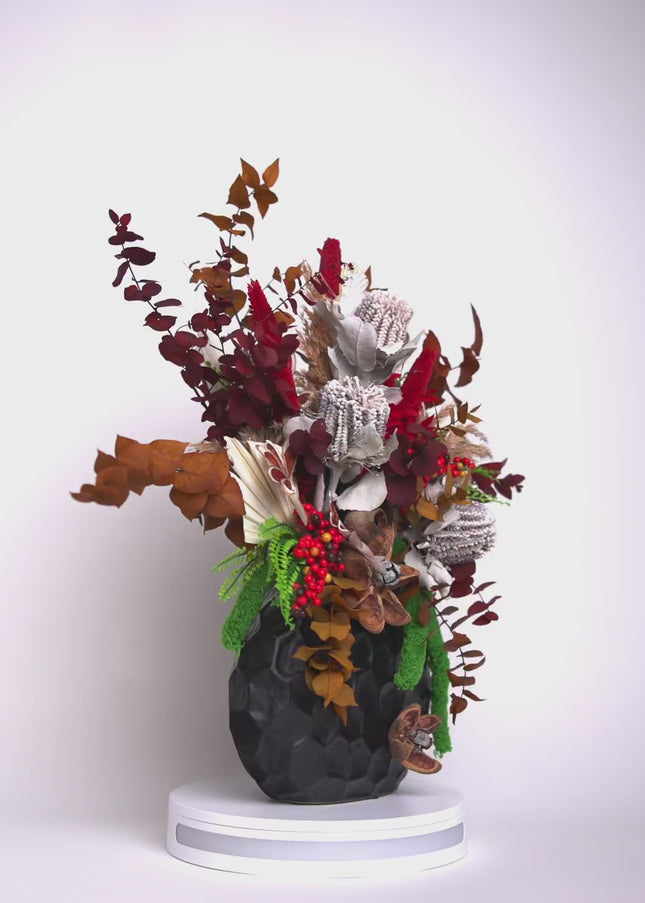 Aranjament floral „Autumn Flame” – compoziție în tonuri calde de toamnă