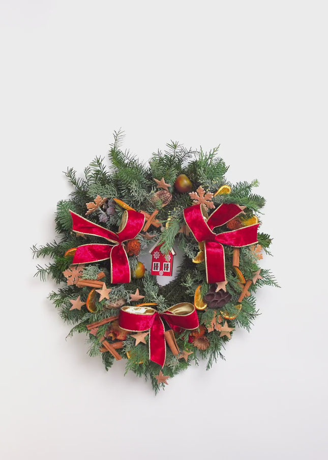 Coroniță Crăciun "Artisan Red Cabin" Mix Brad Natural