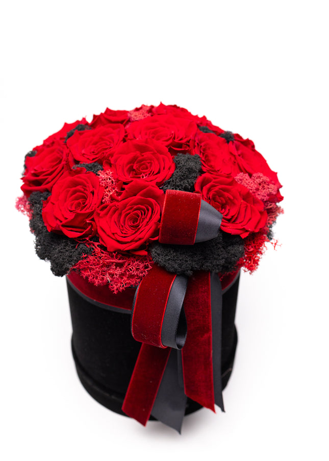Aranjament 15 Trandafiri Criogenați Roșii, Cutie Catifea