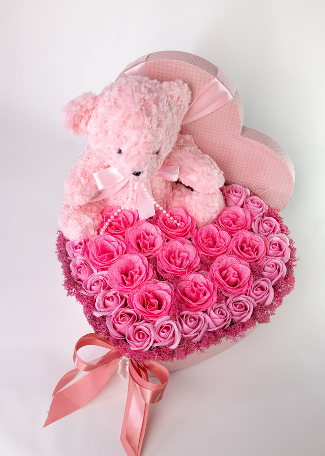 Aranjament Inimă Lux Trandafiri Săpun, Ursulet Catifea