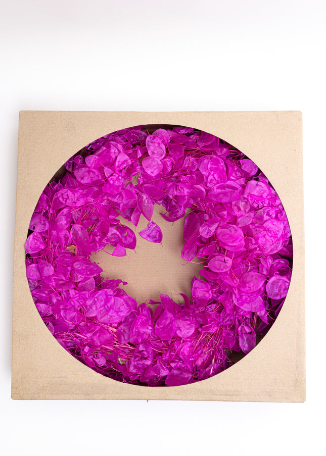 Coroniță Decorativă Lunaria Fucsia – Aranjament din Plante Naturale Uscate, Magenta Vibrant