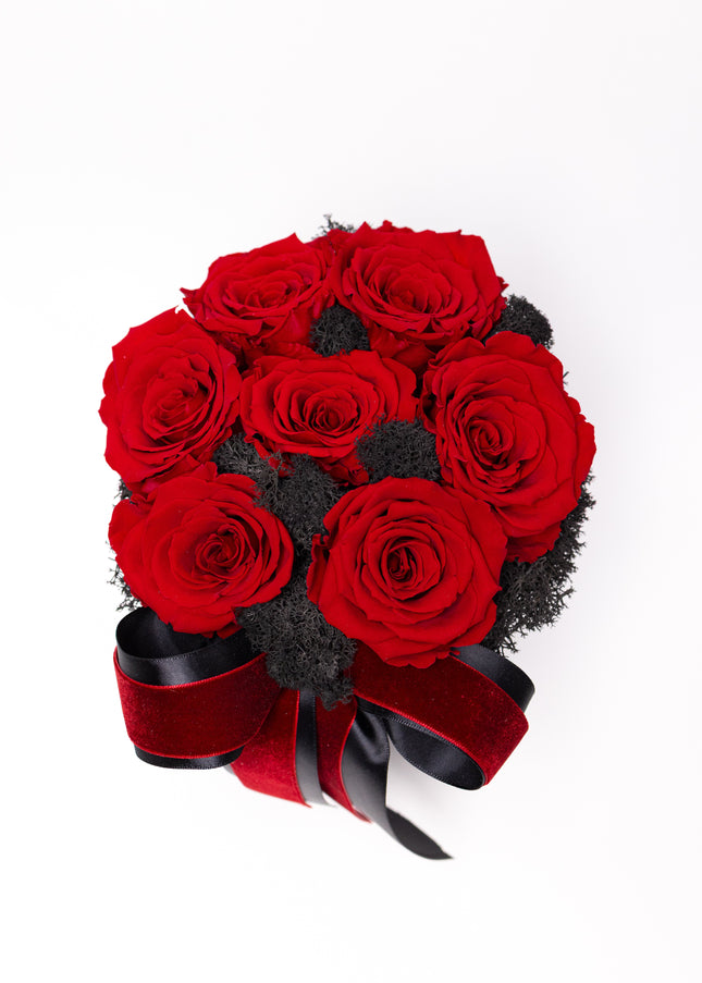 Aranjament Lux 7 Trandafiri Criogenați Roșii, Cutie Catifea