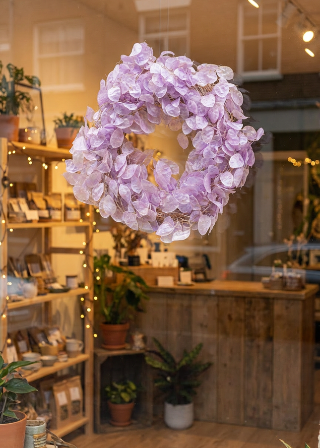 Coroniță Decorativă din Lunaria Mov – Aranjament Natural din Plante Uscate