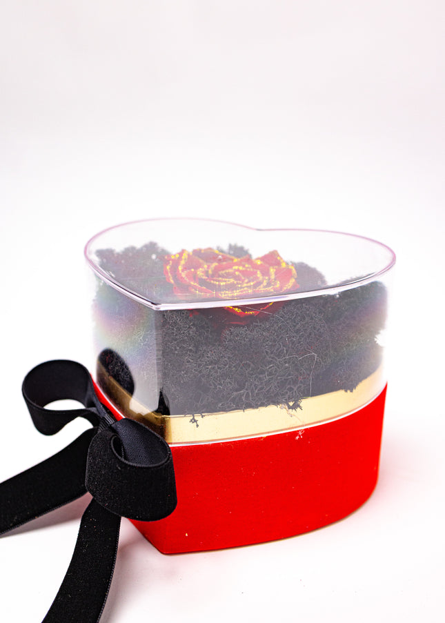 Aranjament de Lux "Golden Petal Heart" cu Trandafir Etern