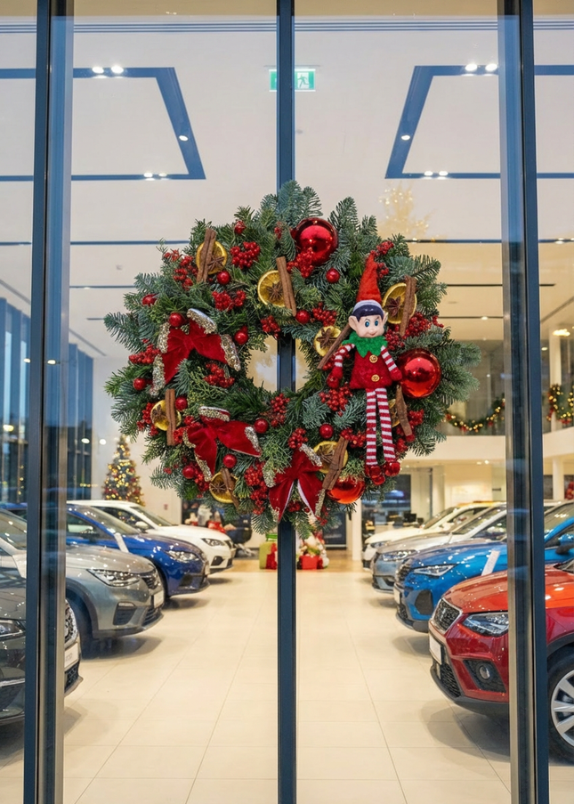 Coroniță de Crăciun Artizanală „The Elf’s Festive Welcome”