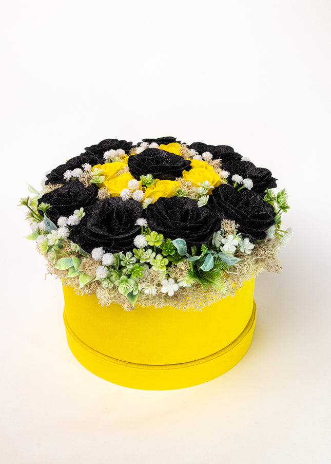 Aranjament Lux Trandafiri Săpun Negri Glitter & Galbeni