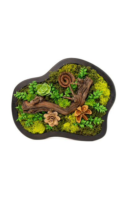 Tablou Biophilic „Amazonian Flow” – Panou Decorativ Handmade cu Formă Organică, Mușchi Stabilizat și Relief Sculptural