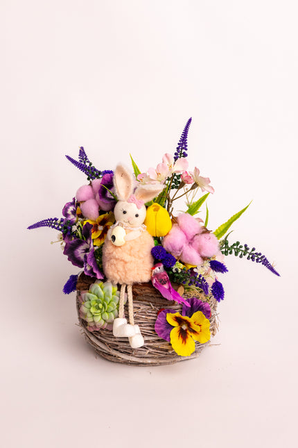 Aranjament floral de Paște „Easter Blossom” – delicat și plin de culoare