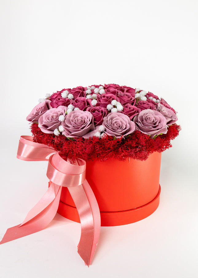 Aranjament Lux Trandafiri Săpun Magenta-Roz, Cutie Roșie