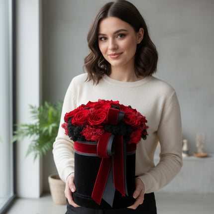 Aranjament 15 Trandafiri Criogenați Roșii, Cutie Catifea