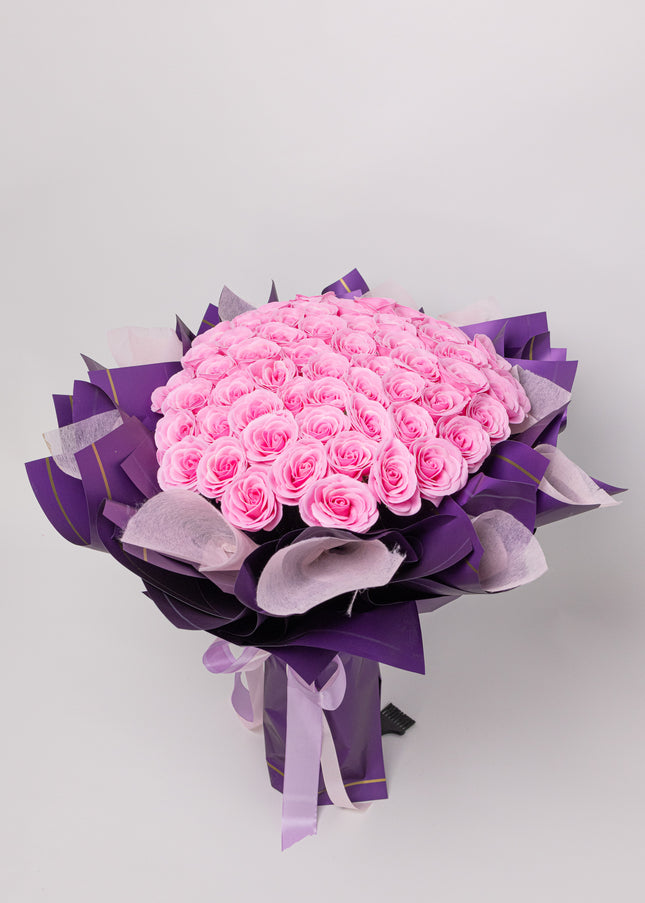 Buchet Gigant "Orchid Symphony" cu 79 Trandafiri Roz și Mov
