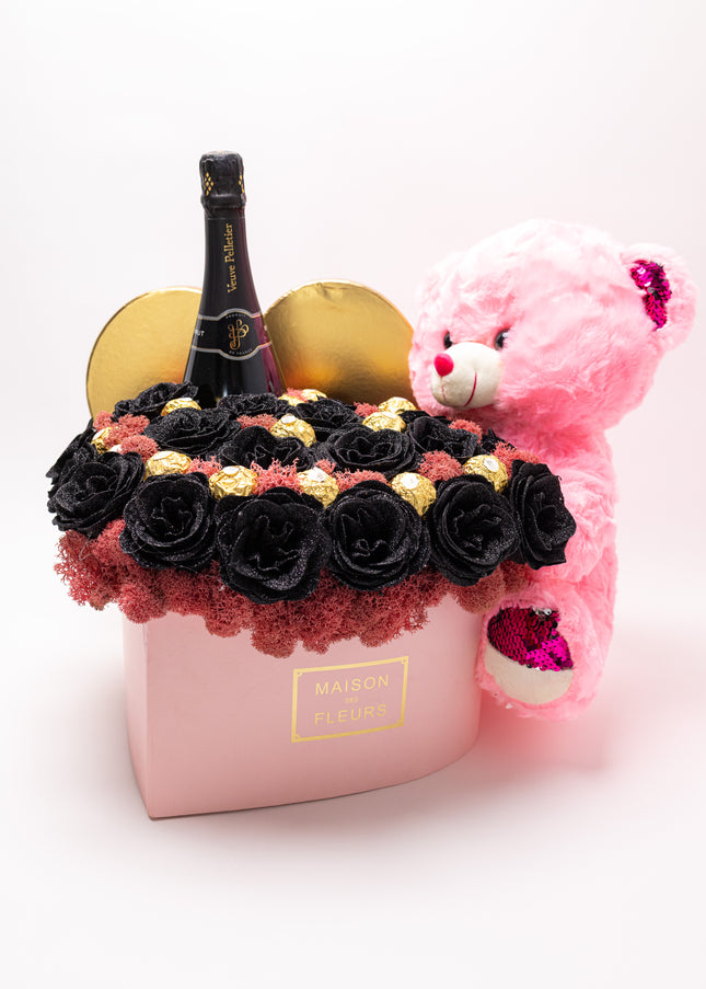 Aranjament Inimă 31 Trandafiri Săpun Negri (Glitter), Șampanie & Ursulet