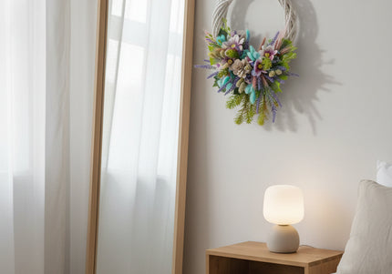 Coroniță Handmade „Spring Breeze” – Aranjament pe Bază de Răchită Albă cu Flori Pastelate